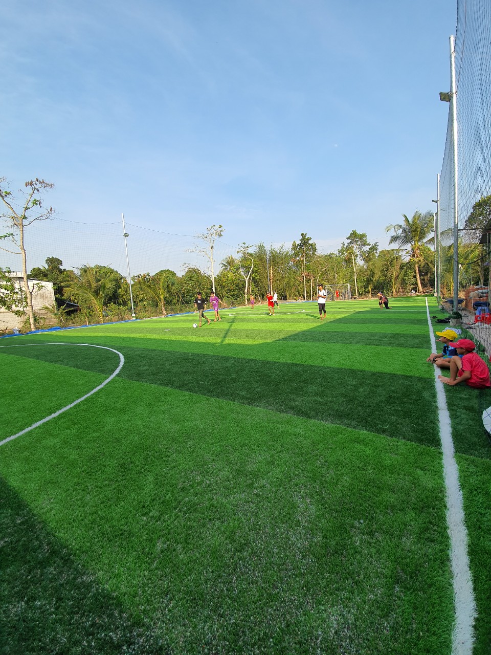 Thi công sân bóng đá cỏ nhân tạo tại cái bè tiền giang